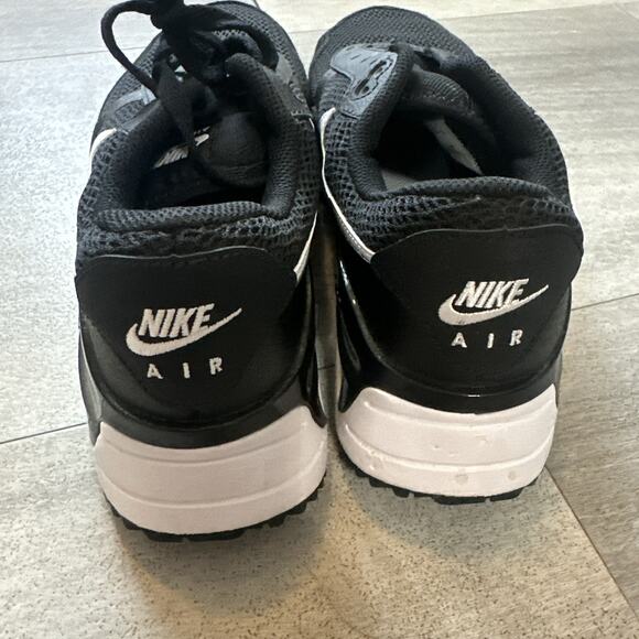 Nike Air Max SYSTM DM9537-001 Mens Black Gray White Running Sneakers Size 9 main image 5